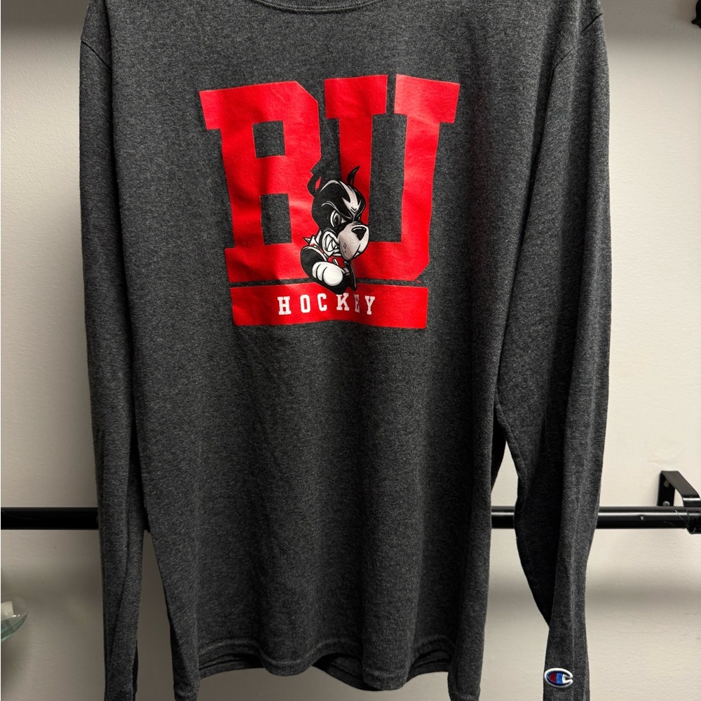 Mens CHAMPION GRANITE Boston University Terriers Screenprint Hockey LS Tee